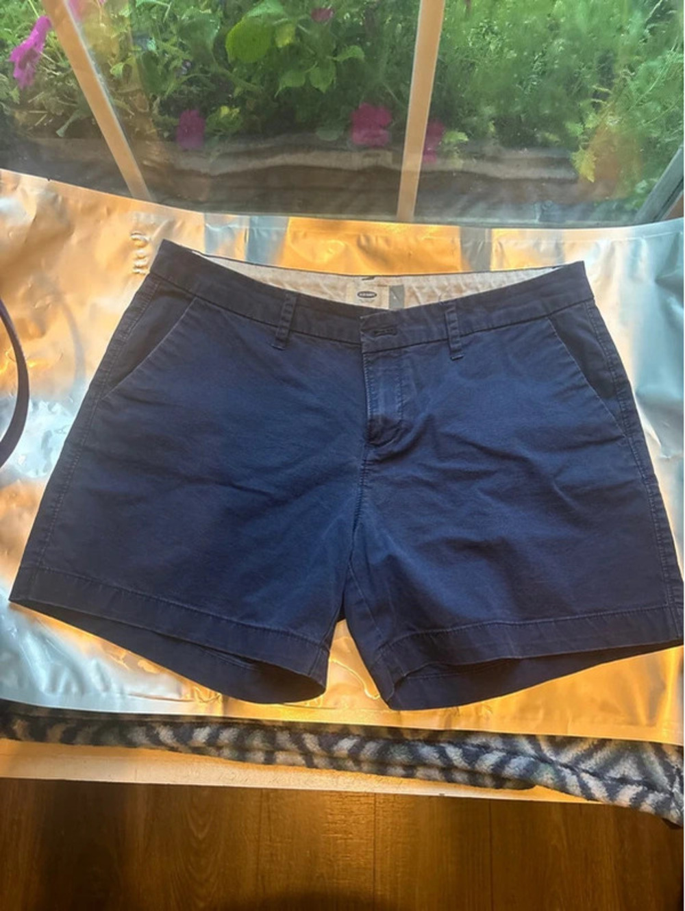 Old Navy size 4, navy blue casual shorts